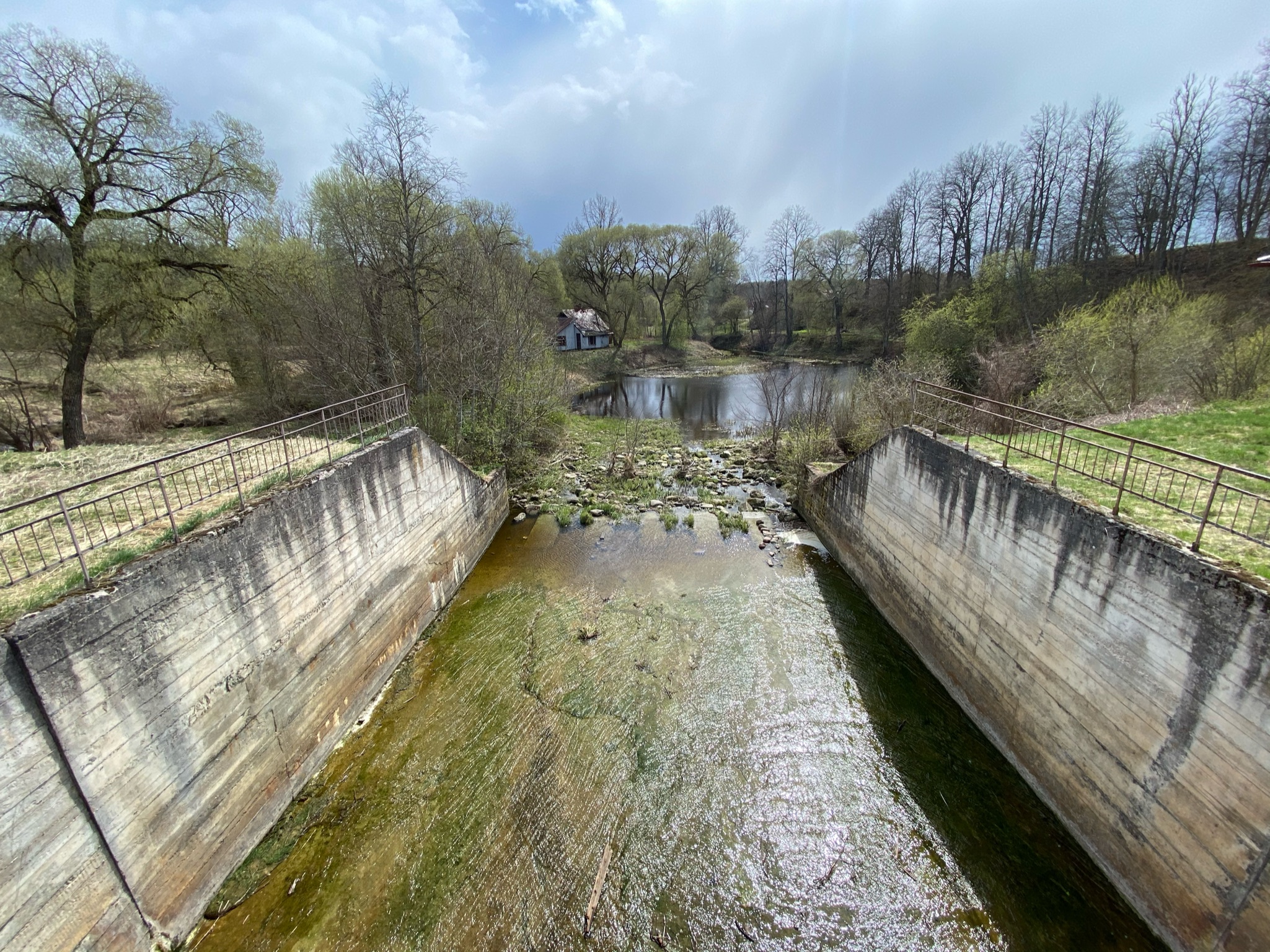 DE1BCE34-4998-46B2-BFCC-3C13AA66C9DC